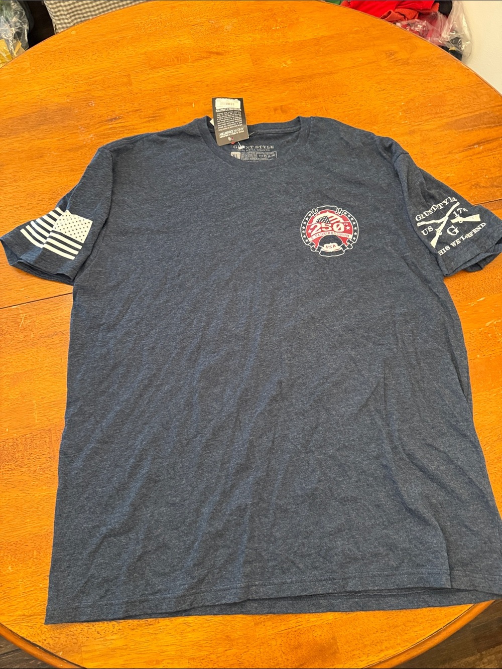 Grunt Style Men’s Navy Short-Sleeve Graphic Tee with 250 Emblem xl